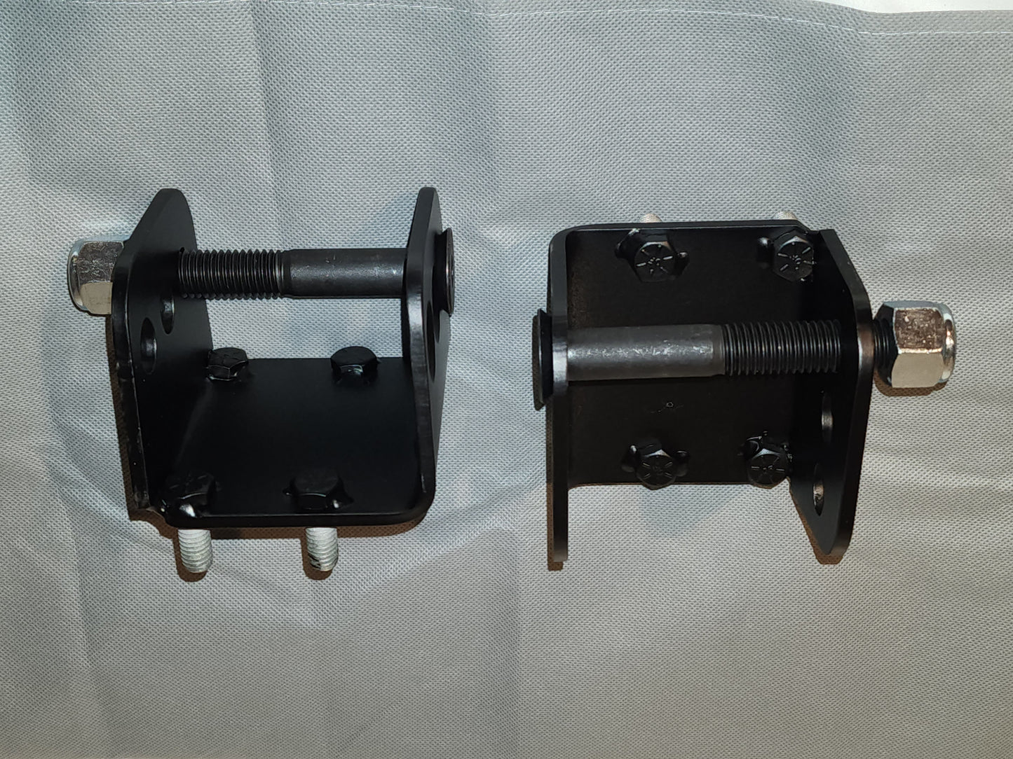 Mopar A body offset leaf spring hangers