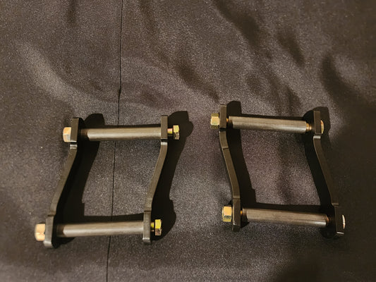 Mopar A body 1/2" offset shackles